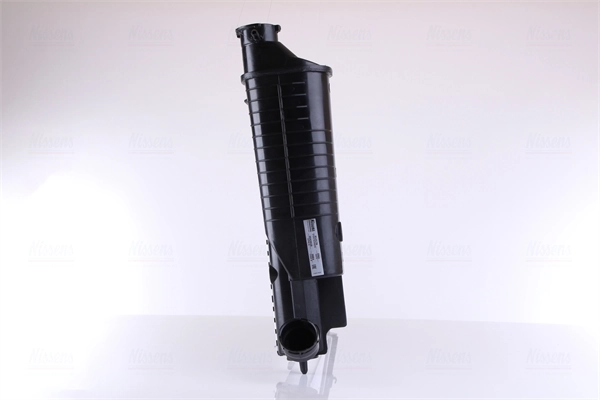 Радиатор охлаждения двигателя Nissens 61317A цена, от 45.34 USD