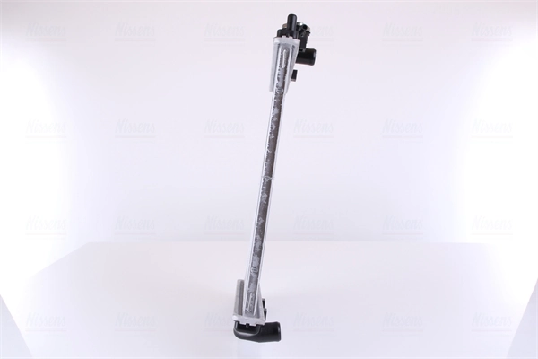 Радиатор охлаждения двигателя Nissens 61762 цена, от 63.70 USD