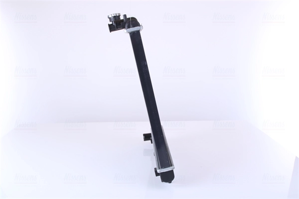 Радиатор охлаждения двигателя Nissens 67500A цена, от 58.93 USD