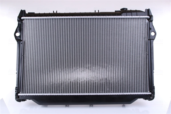 Radiador de esfriamento de motor Toyota Land Cruiser J8