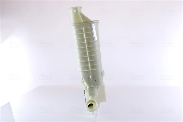 Радиатор охлаждения двигателя Nissens 61379 цена, от 41.40 USD