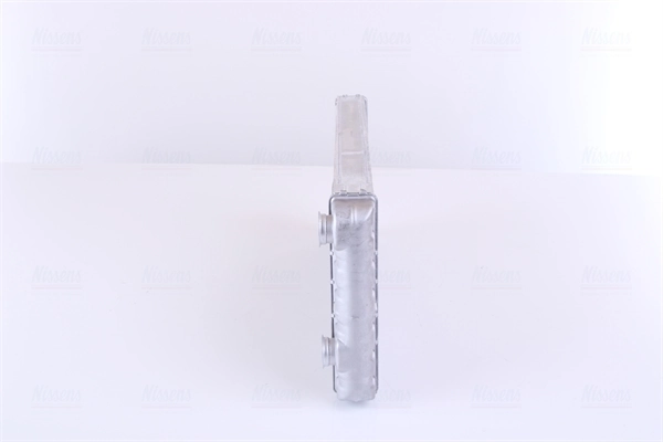 73648 Nissens Радиатор отопителя салона