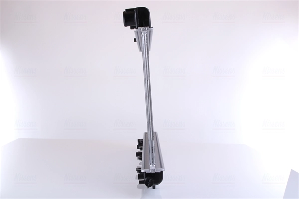 Радиатор охлаждения двигателя Nissens 67706 цена, от 50.40 USD