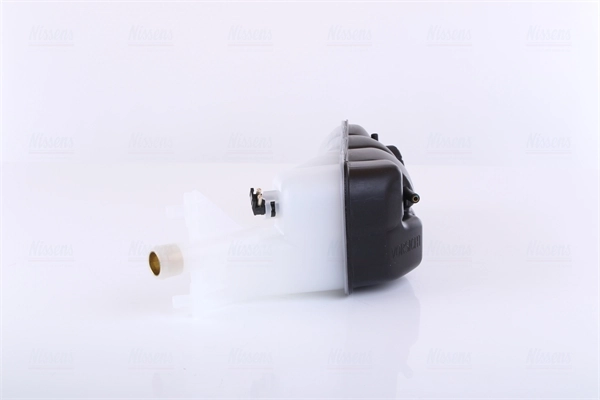 Расширительный бачок охлаждения на Mercedes E  S210