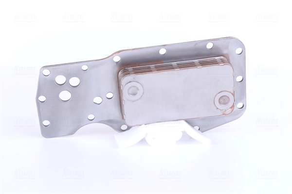 Радиатор масляный (холодильник), под фильтром Nissens 91130 цена, от 80.01 USD