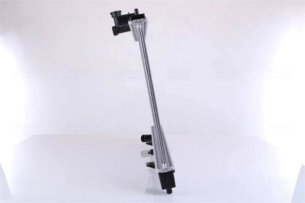 Радиатор охлаждения двигателя Nissens 68510 цена, от 159.22 USD