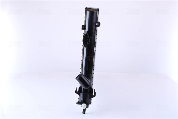 Радиатор охлаждения двигателя Nissens 63021A цена, от 74.99 USD