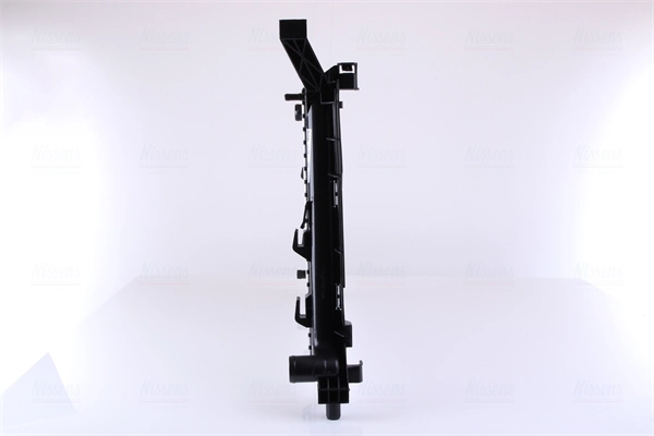 Радиатор охлаждения двигателя Nissens 67106 цена, от 111.29 USD