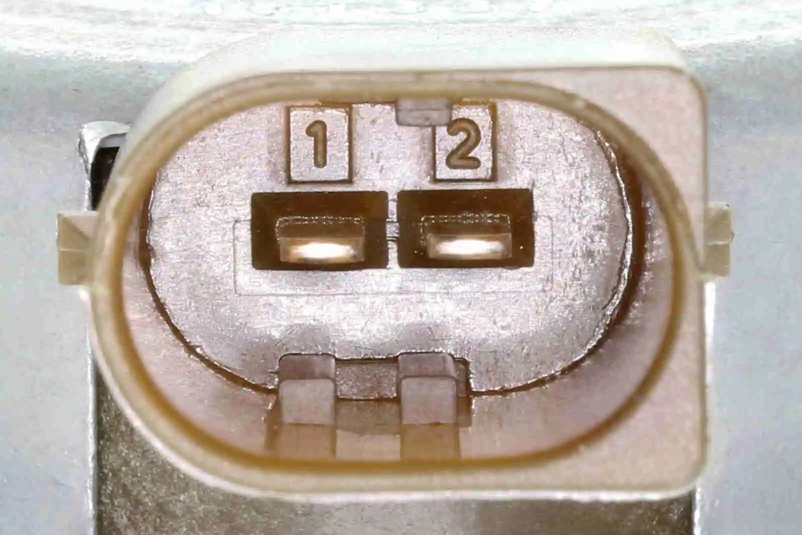 Válvula eletromagnética de posição (de fases) da árvore distribuidora Mercedes E  S211