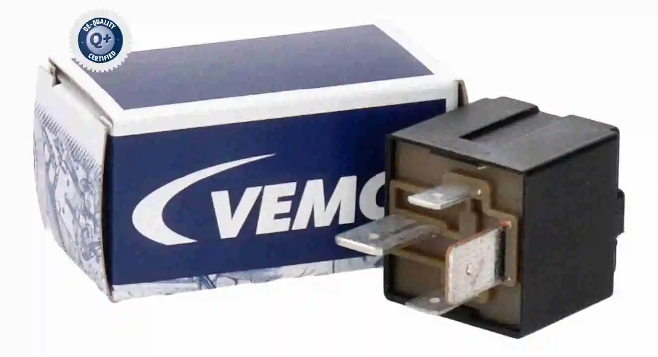 Купить Реле бензонасоса Шкода Октавия II A5 1Z3