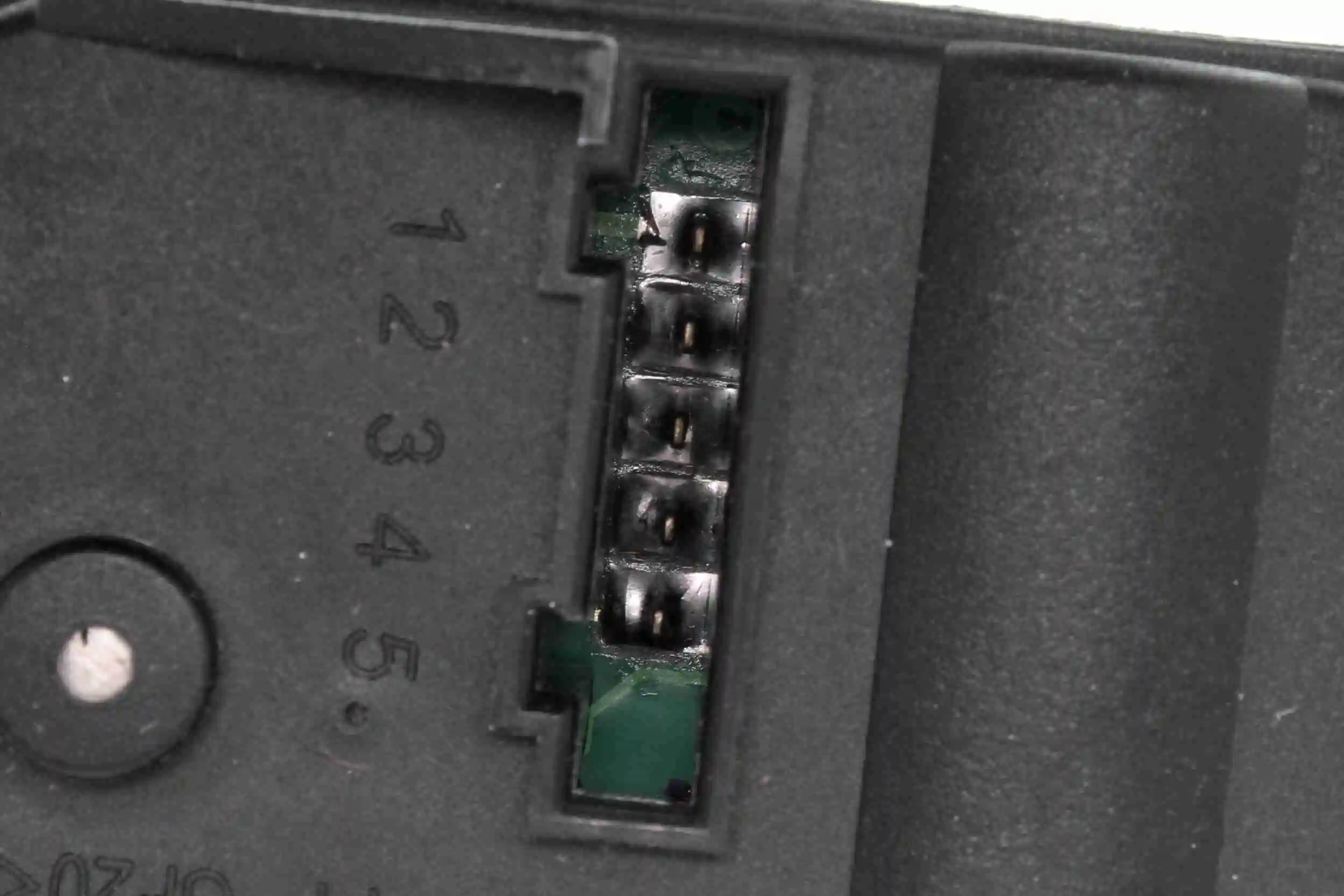 V10771002 Vemo Мотор заслонки рециркуляции воздуха