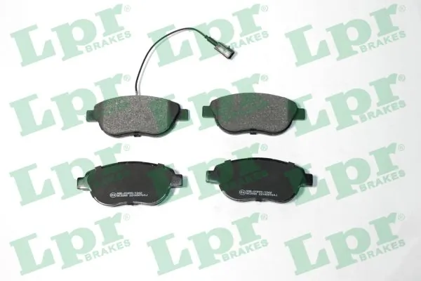 05P764 LPR Колодки передние