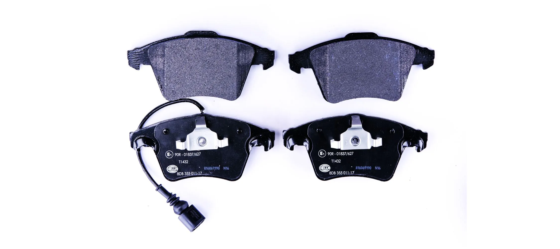 Колодки тормозные передние дисковые HELLA 8DB355011171