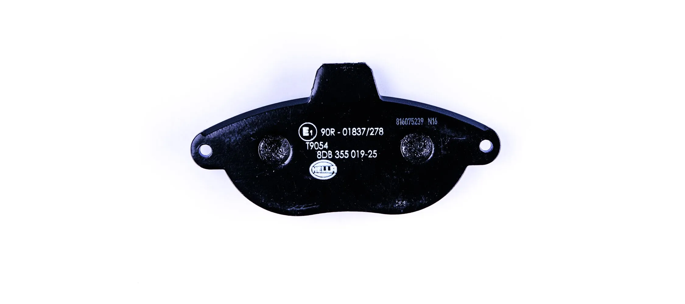 8DB355019251 HELLA Колодки передние