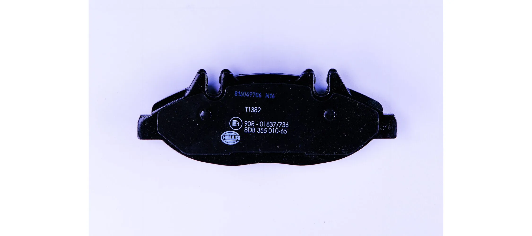 8DB355010651 HELLA Колодки передние