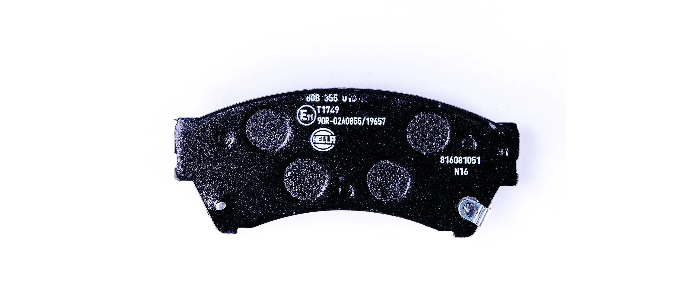 8DB355013761 HELLA Колодки передние