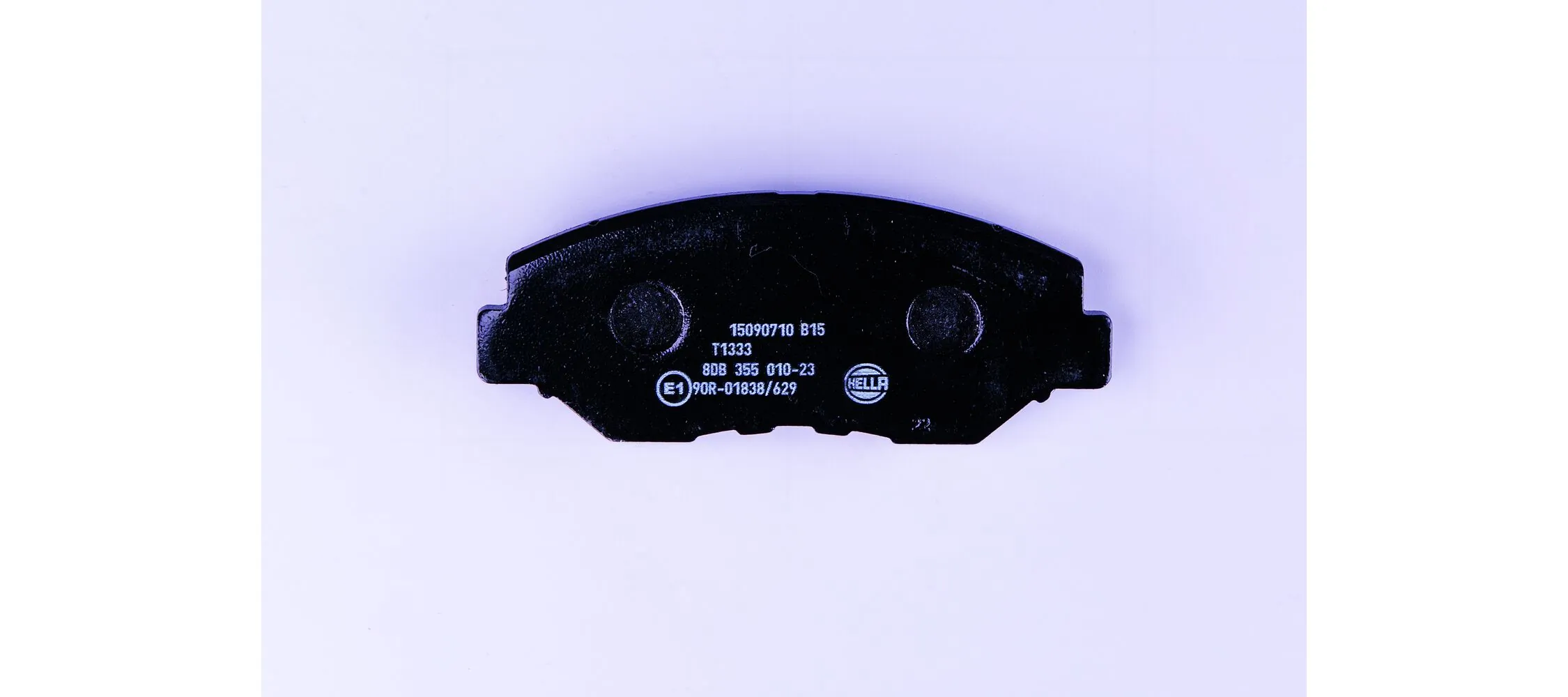 8DB355010231 HELLA Колодки передние