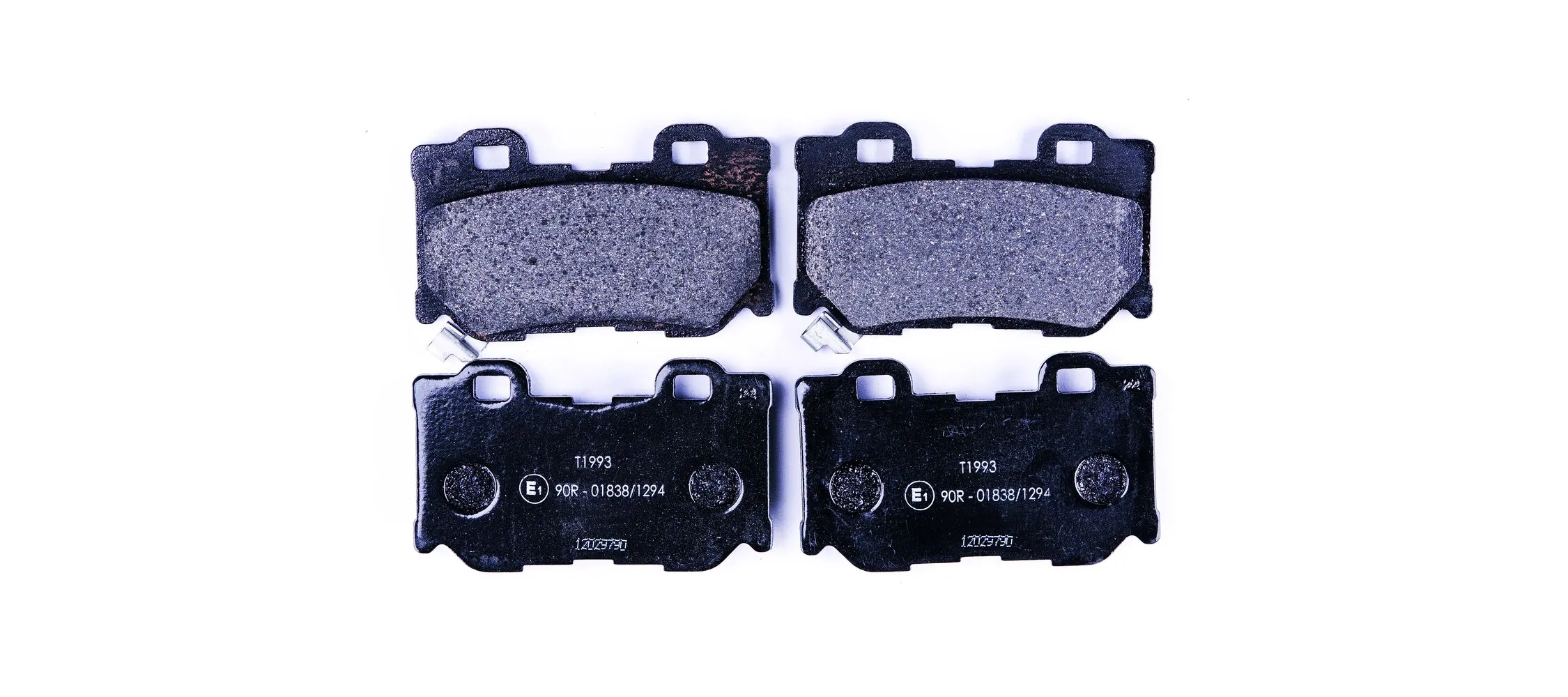 Колодки тормозные задние дисковые HELLA 8DB355015421