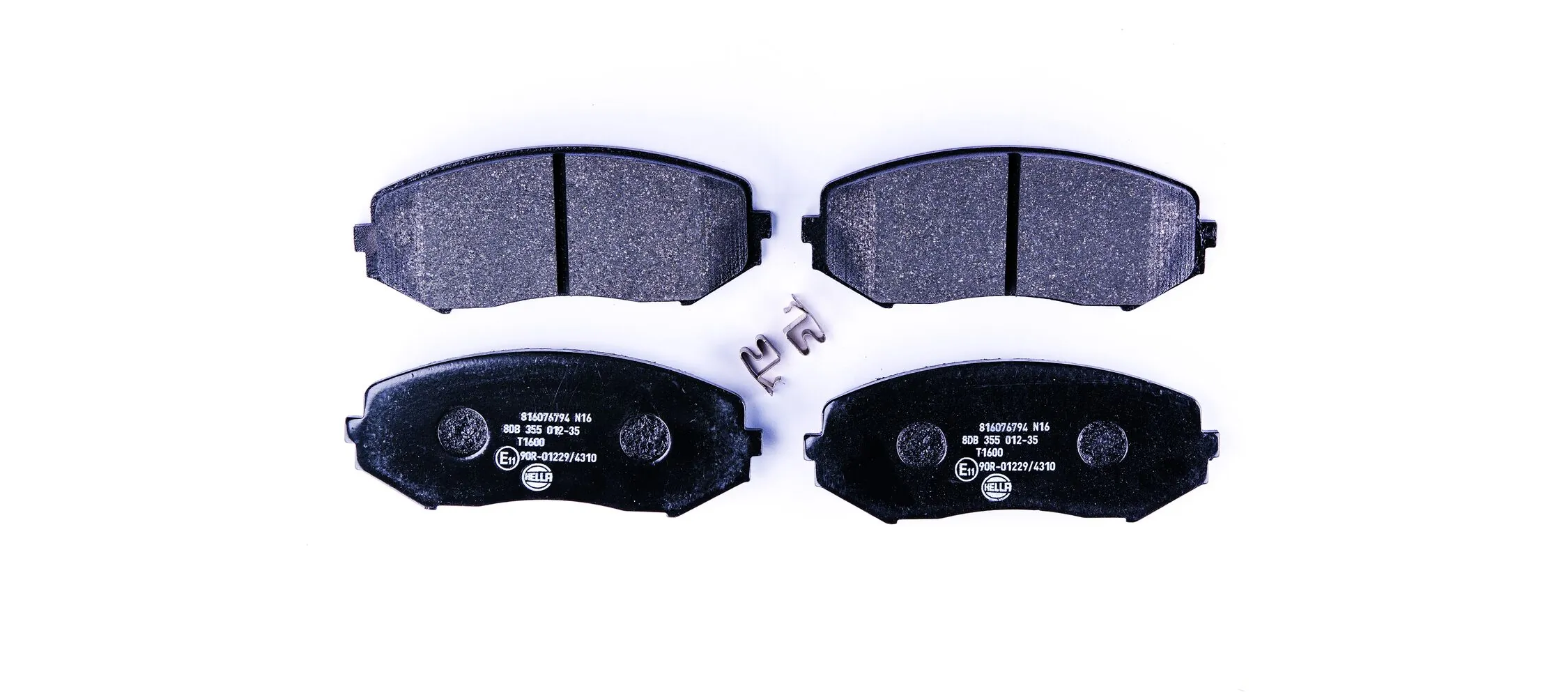 Колодки тормозные передние дисковые HELLA 8DB355012351