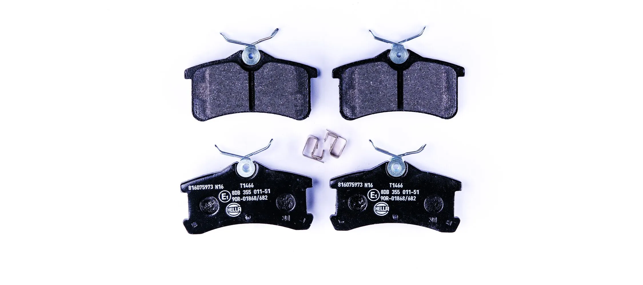  Задние тормозные колодки Toyota Avensis 1