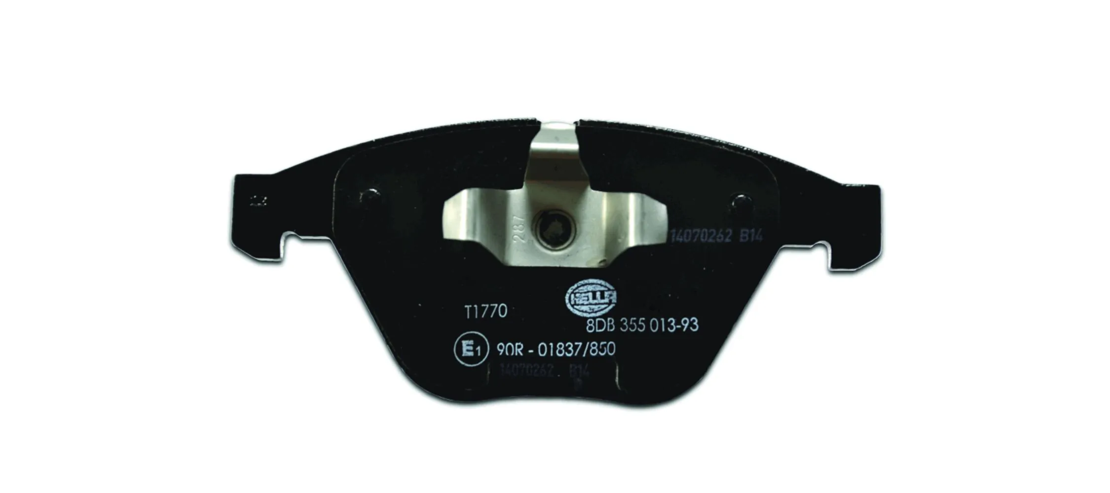 8DB355013931 HELLA Колодки передние