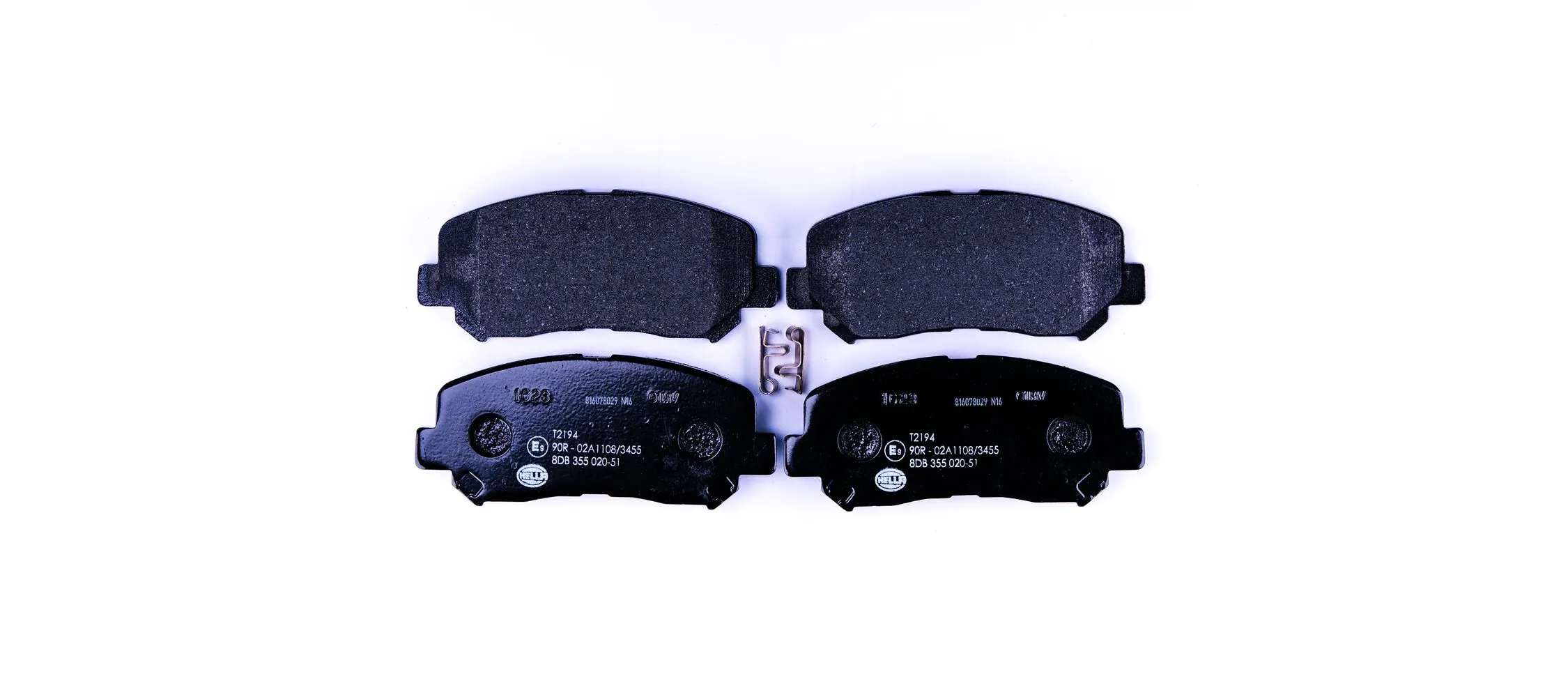 Колодки тормозные передние дисковые HELLA 8DB355020511
