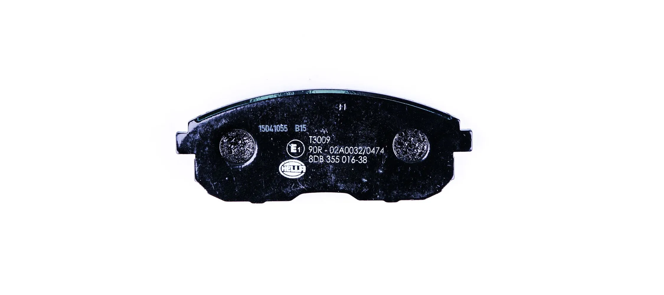 8DB355016381 HELLA Колодки передние