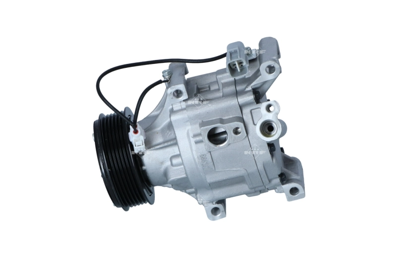 Compressor de aparelho de ar condicionado Toyota Corolla E12U