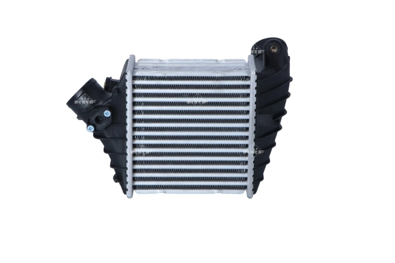 Радиатор интеркуллера Polcar 9501J82