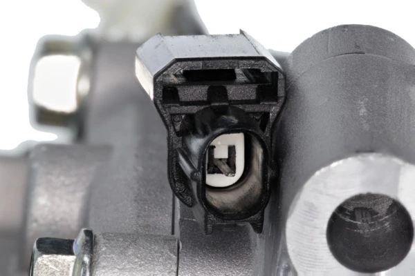 Компрессор системы кондиционирования VALEO 813118 цена, от 219.42 USD