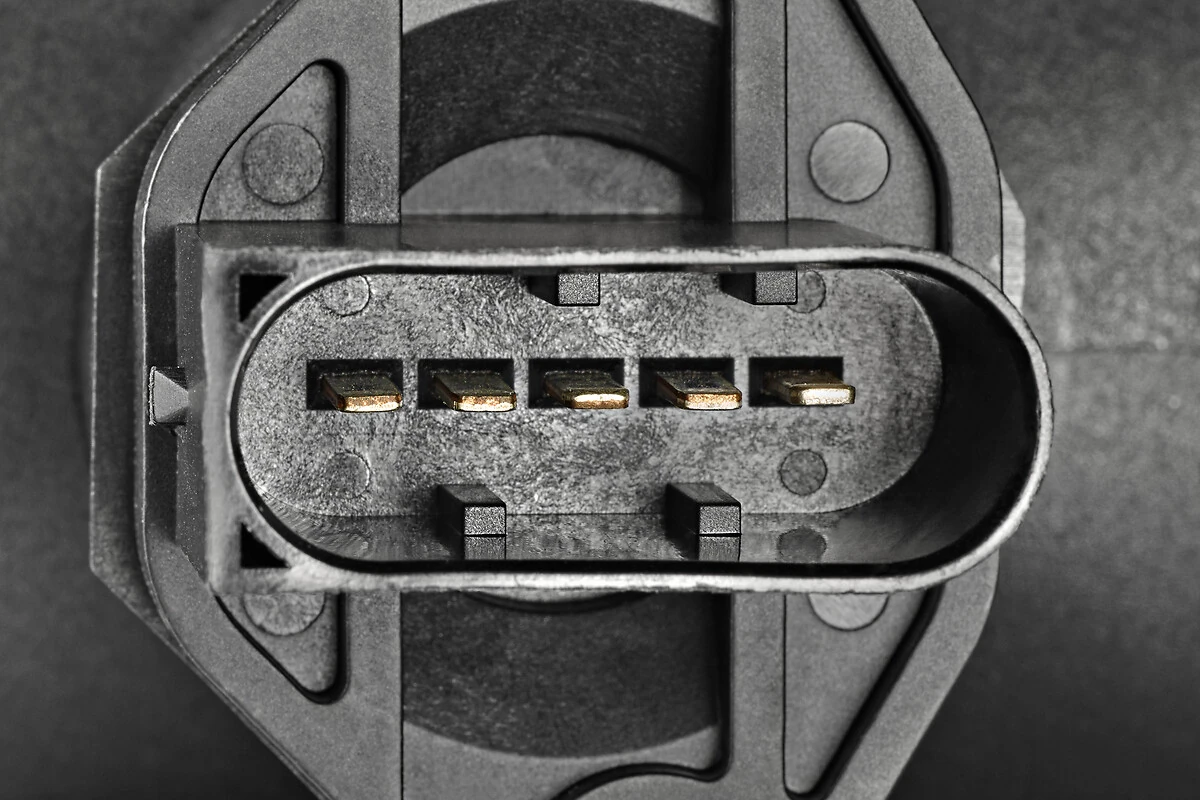 Датчик массового расхода воздуха VALEO 253725 цена, от 106.83 USD