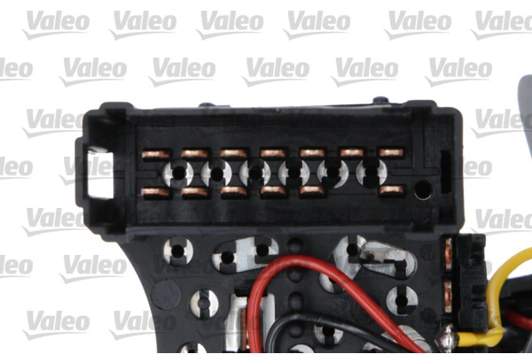 8201339047 Renault (RVI) Левый подрулевой переключатель