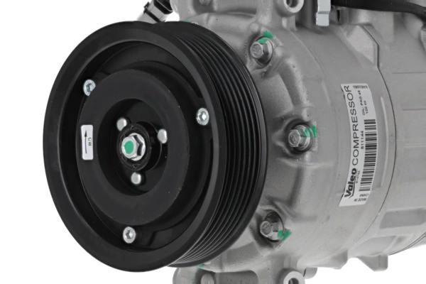  Компрессор кондиционера Audi A8 