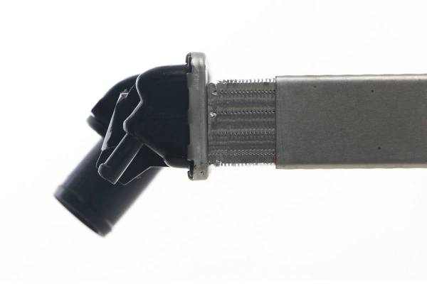 Radiador de esfriamento de motor Alfa Romeo 33 905