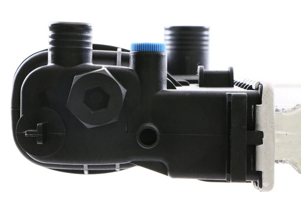 Radiador de esfriamento de motor BMW 5 E34