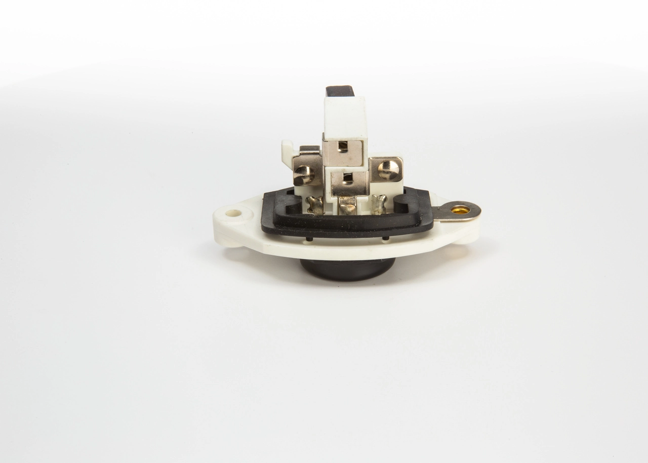 Купить 1986AE0007 Bosch Реле регулятор напряжения генератора