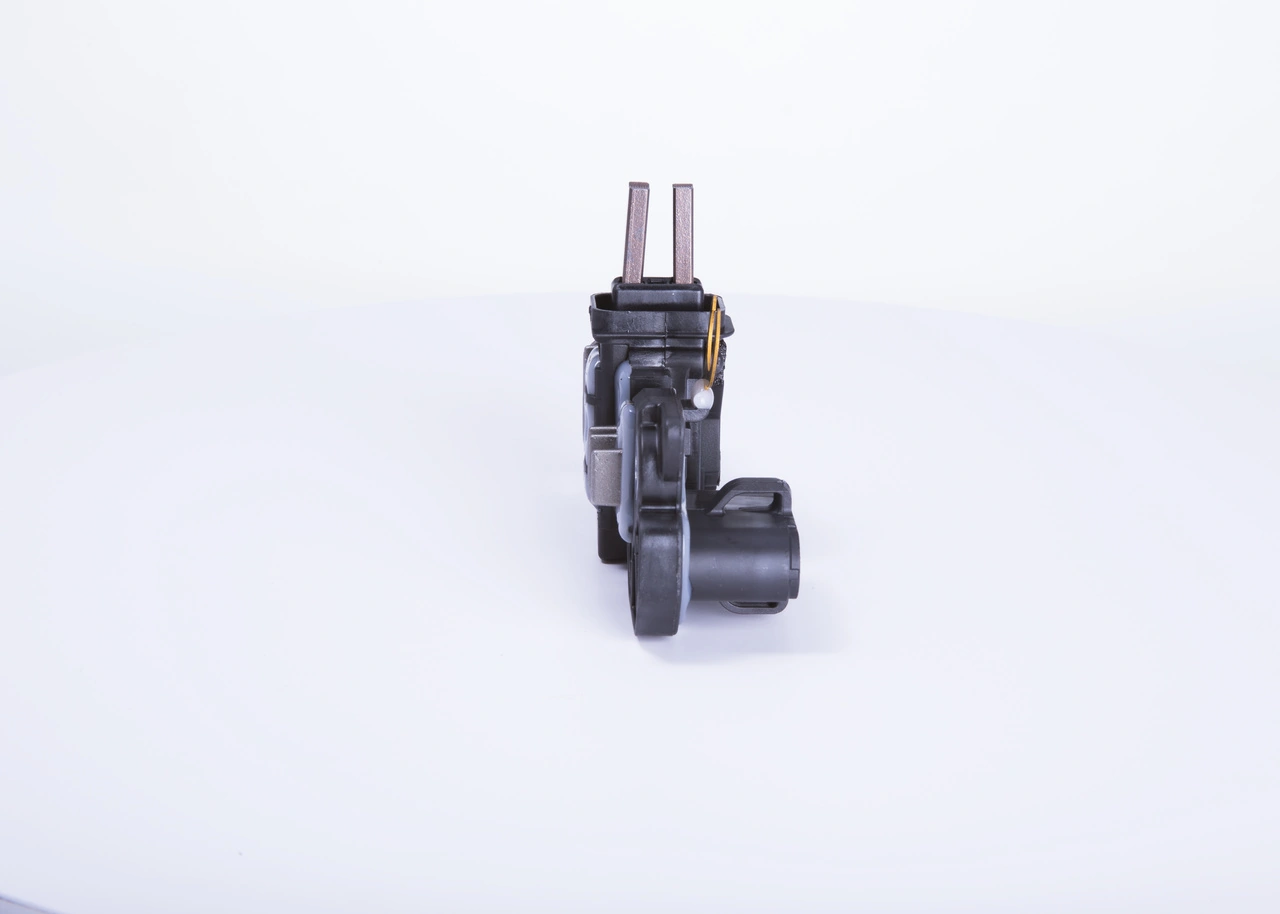 F00MA45248 Bosch Реле-регулятор напряжения