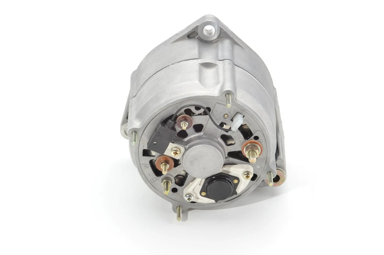 0120469982 Bosch Генератор автомобильный