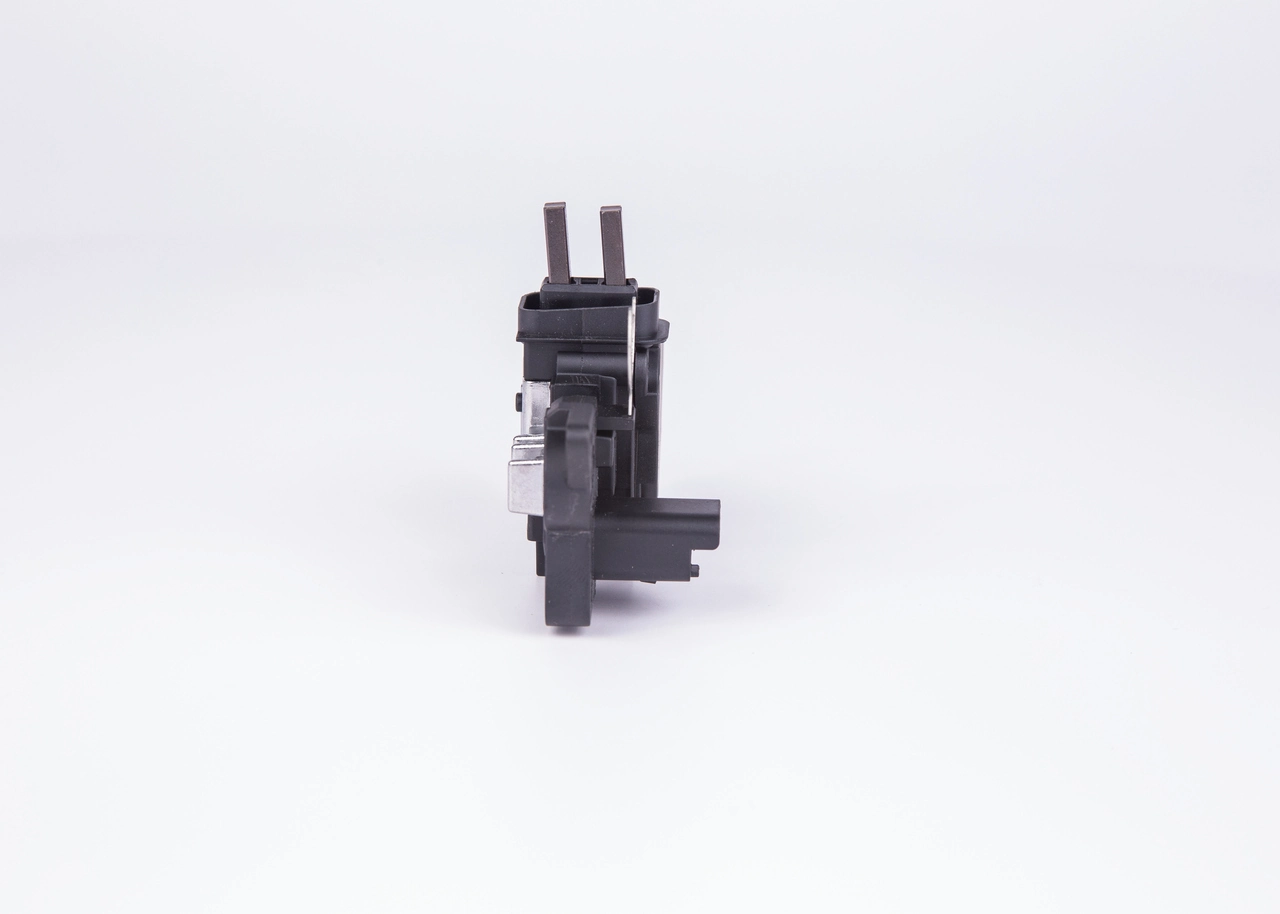 Купить 1986AE0092 Bosch Реле регулятор напряжения генератора