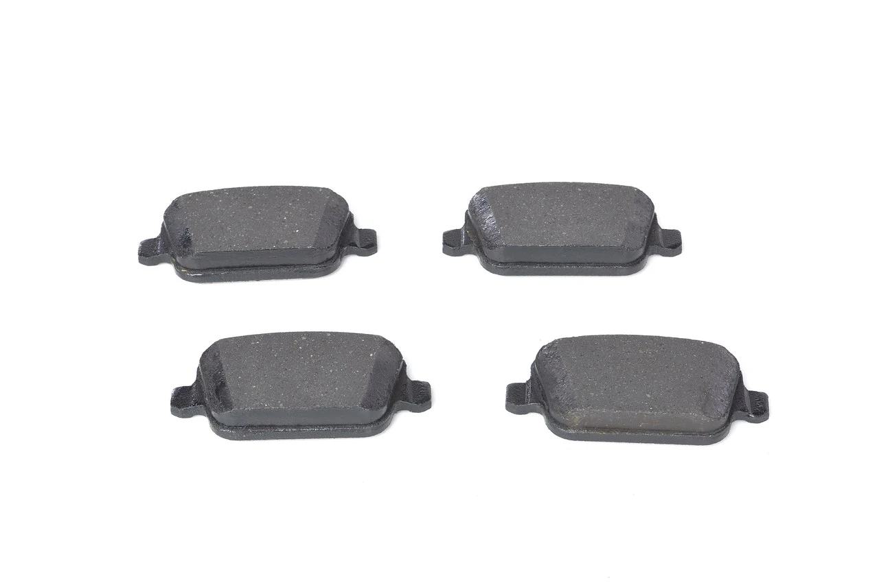 Колодки тормозные задние дисковые BOSCH 0986494247