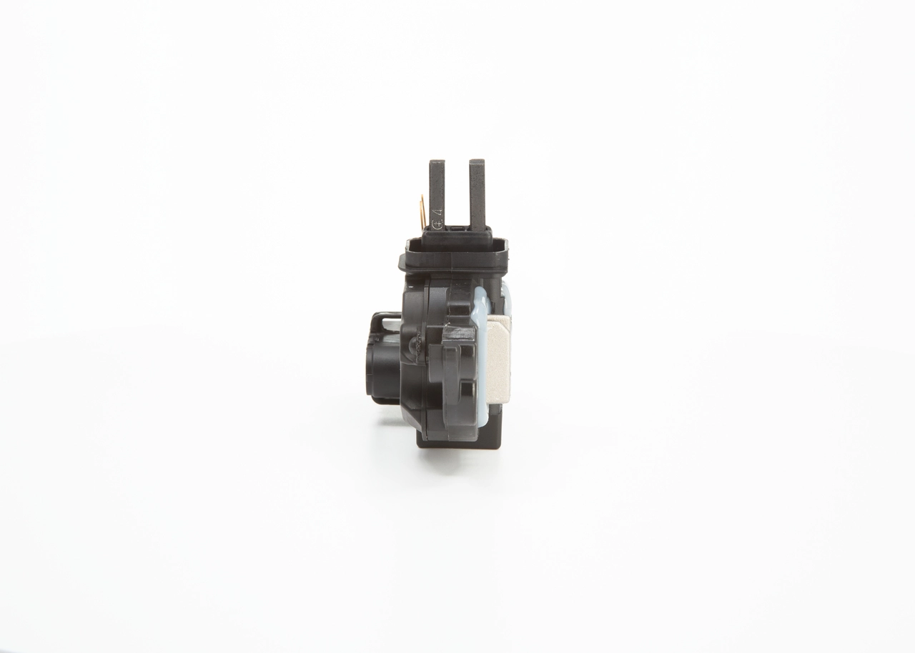 F00MA45250 Bosch Реле-регулятор напряжения