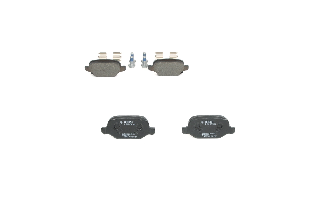 Купить 0986494935 Bosch Колодки тормозные задние, дисковые