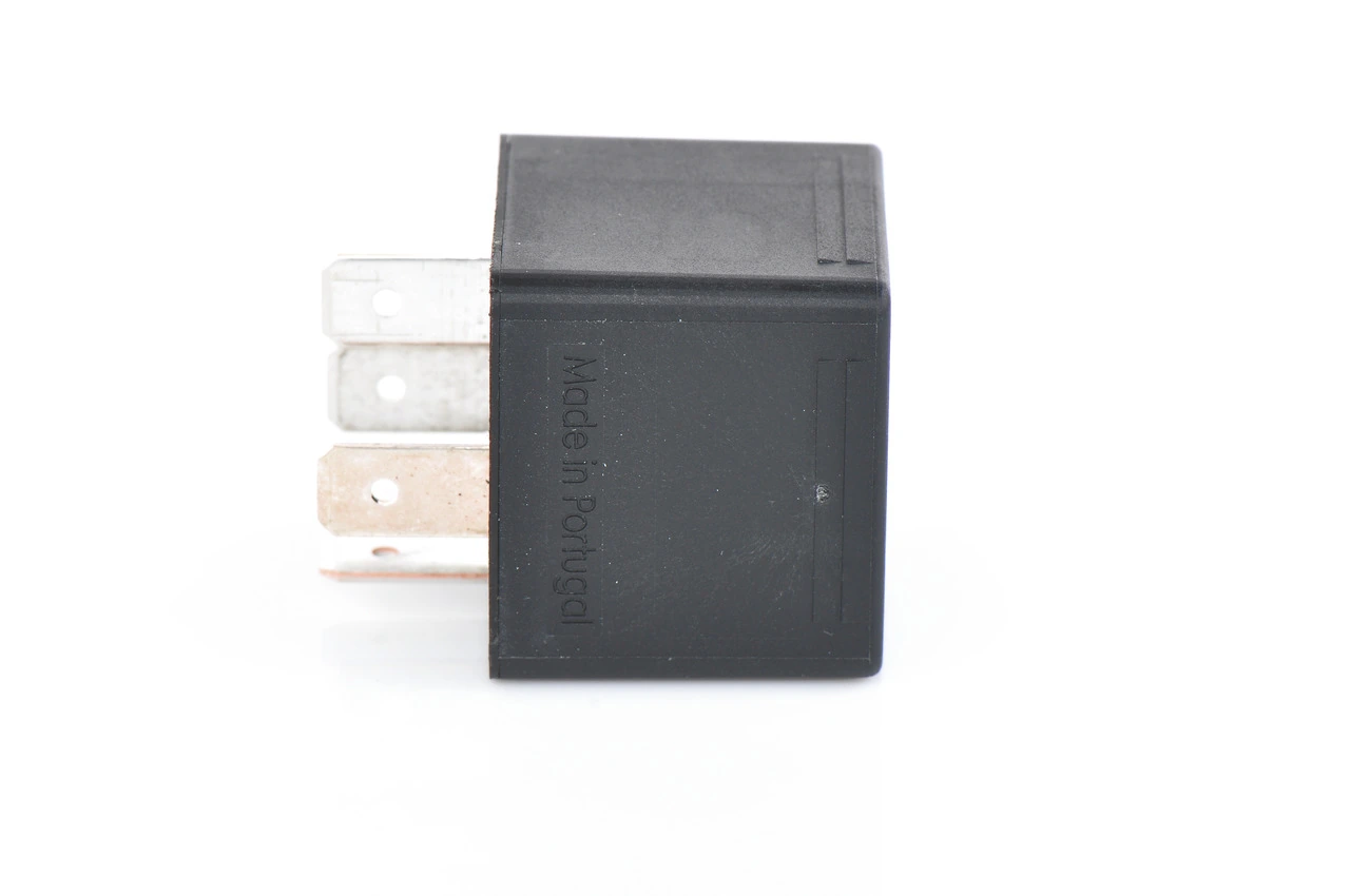 Реле кондиционера Bosch 0332019457 цена, от 2.41 USD