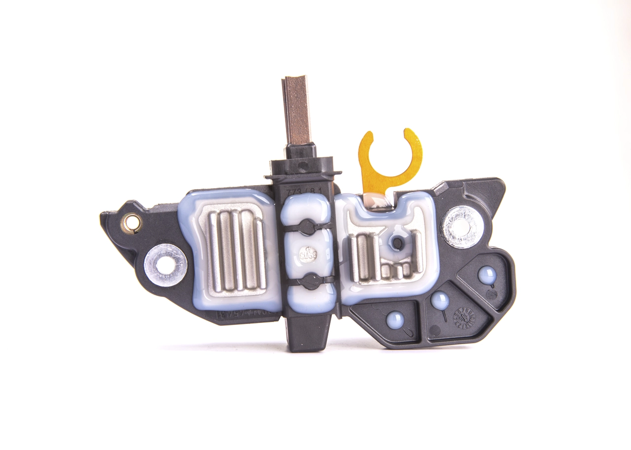 Купить F00MA45253 Bosch Реле регулятор напряжения генератора