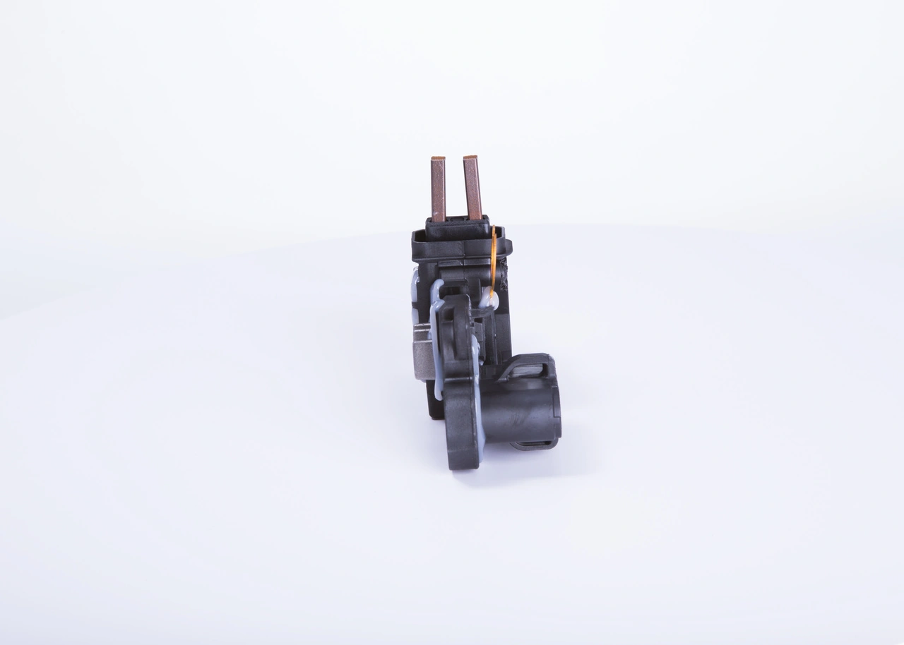 Купить F00MA45251 Bosch Реле регулятор напряжения генератора