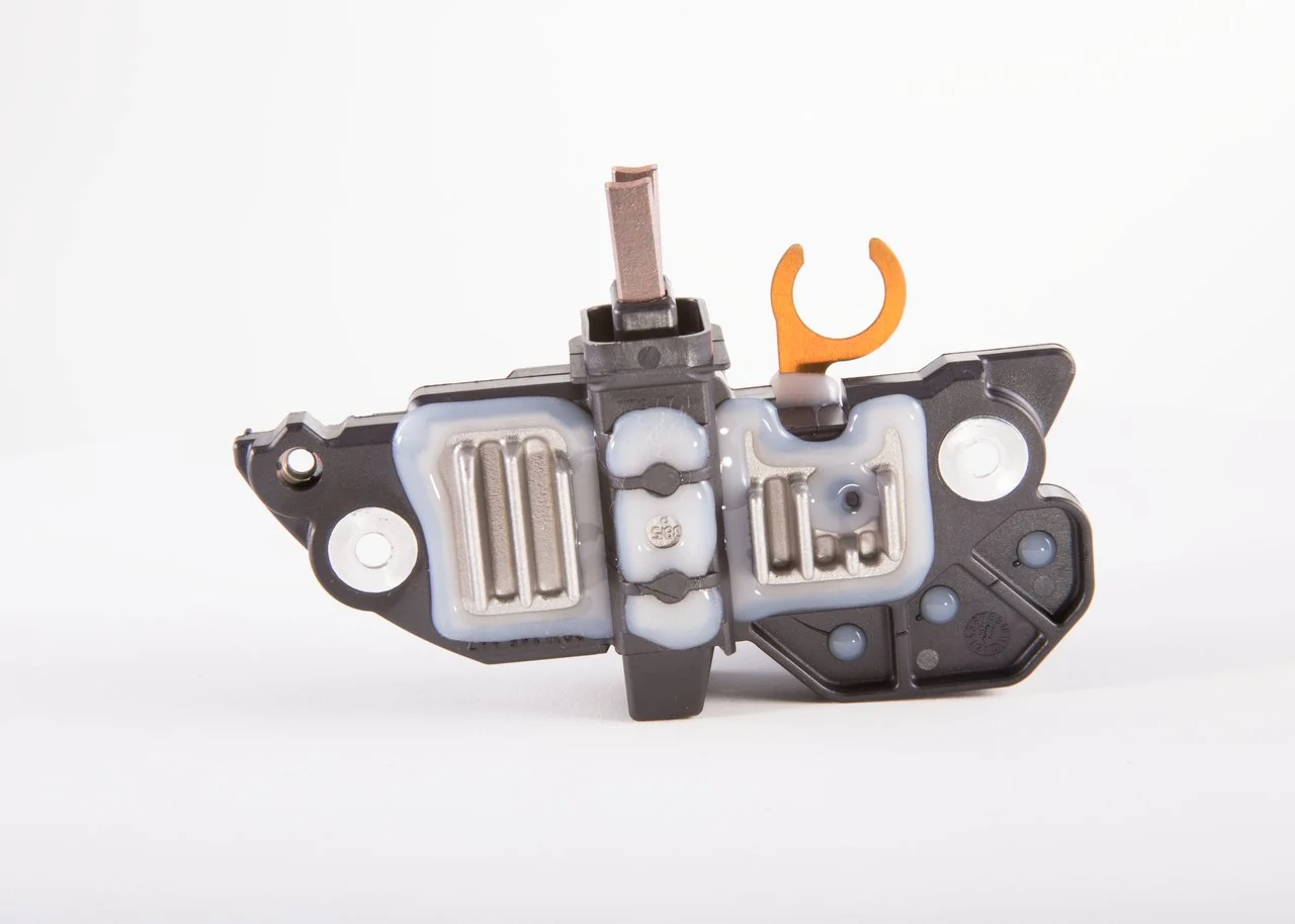 Купить F00M144118 Bosch Реле регулятор напряжения генератора