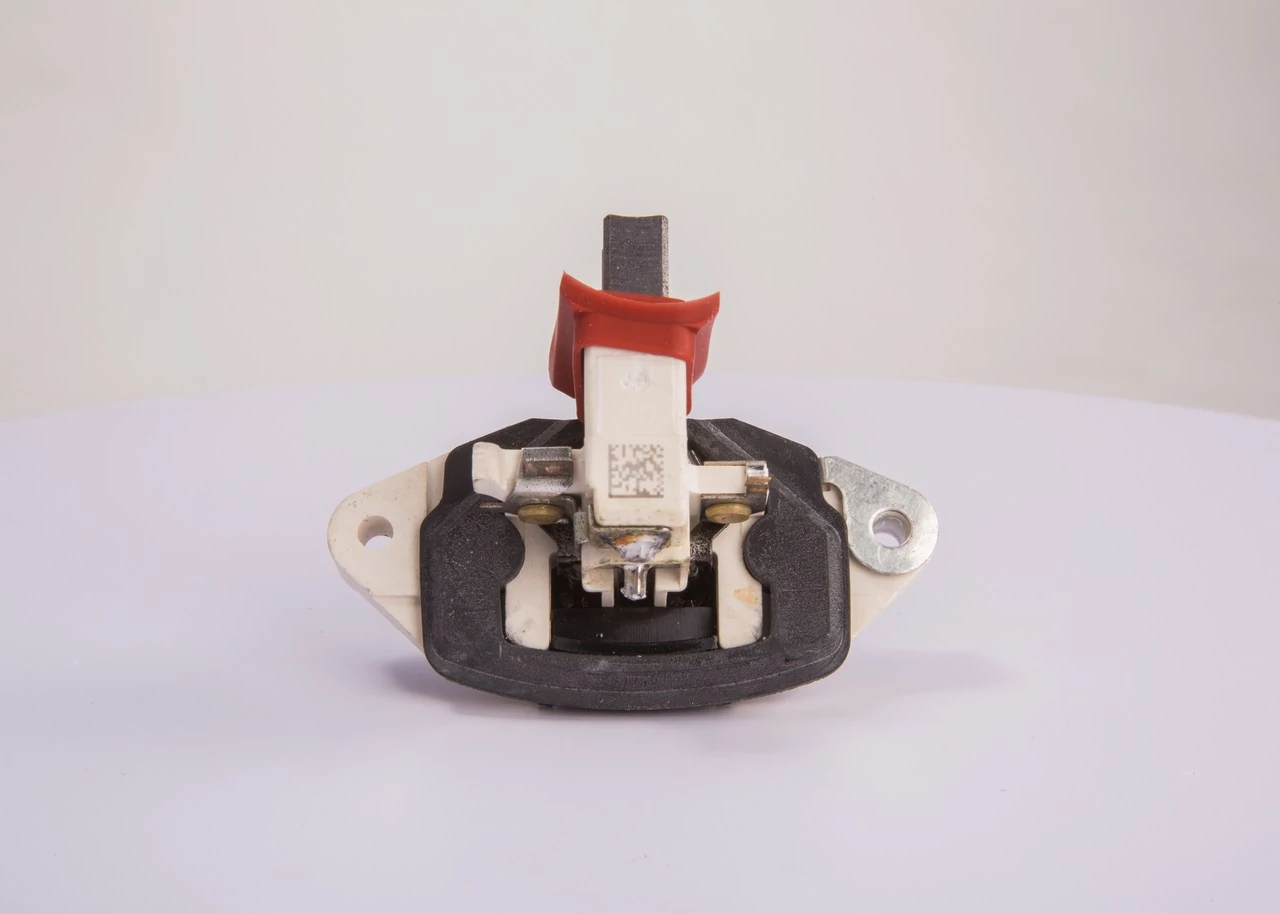 Реле зарядки генератора Bosch 6033RD0002 цена, от 7.12 USD