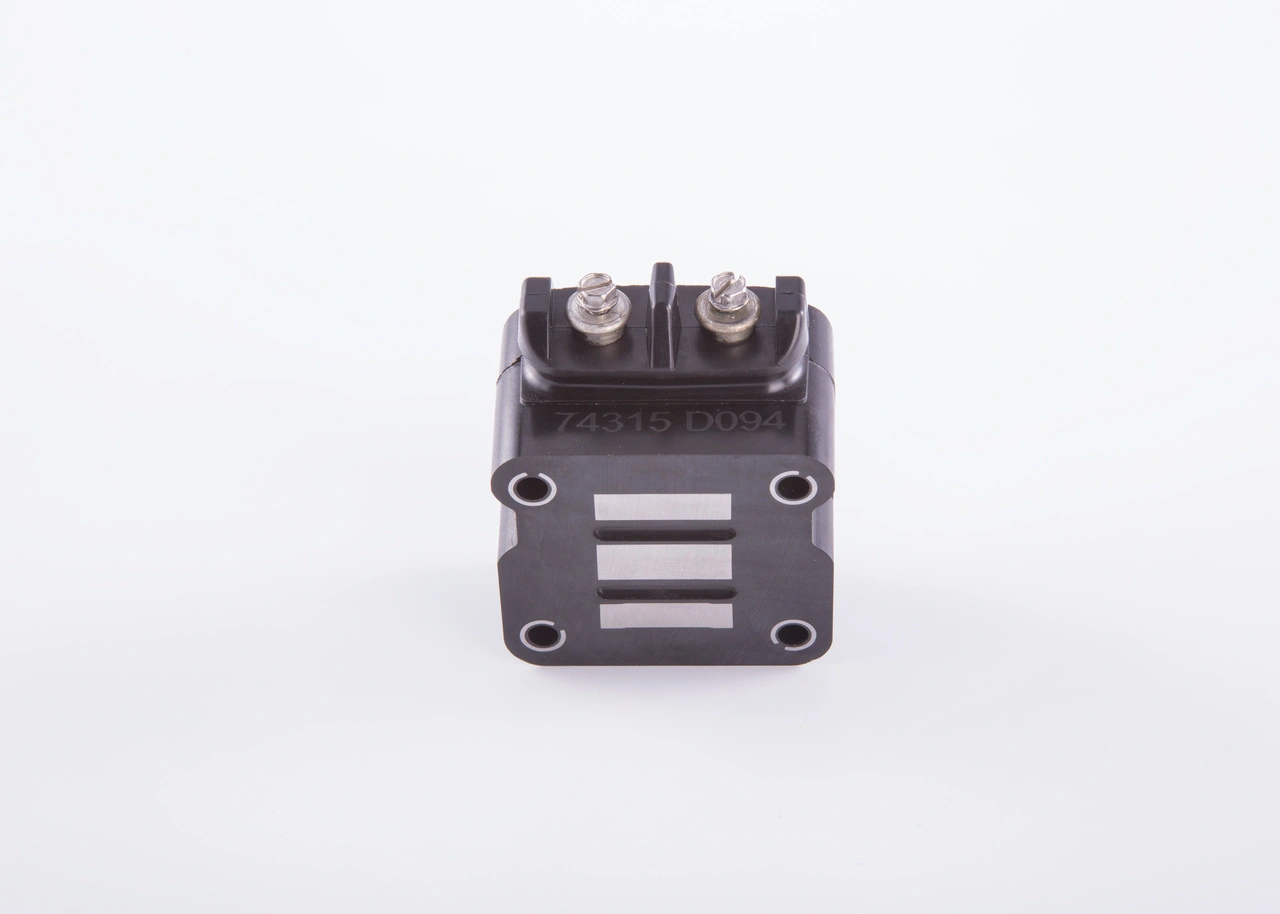 Купить F00HN37431 Bosch Тяговое реле
