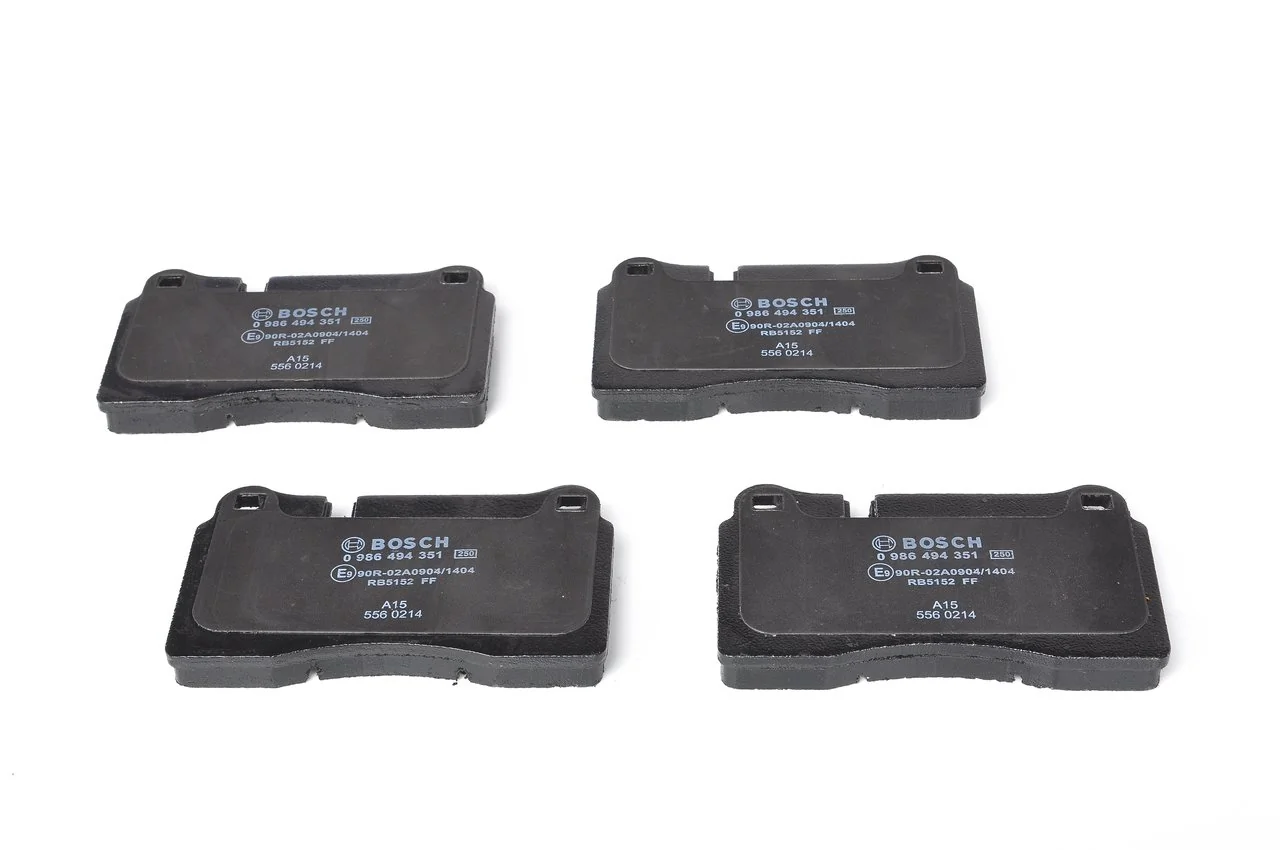 Колодки тормозные передние дисковые BOSCH 0986494351