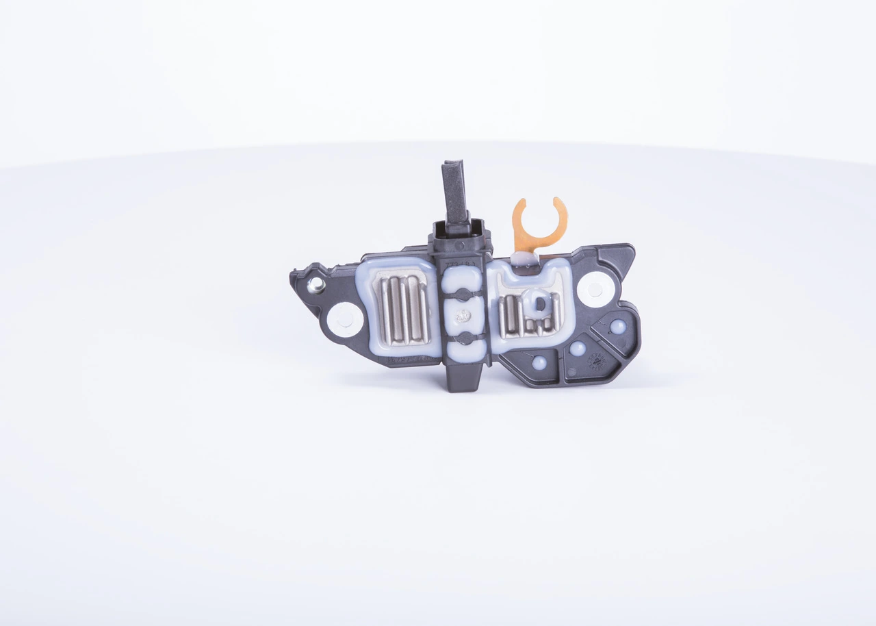 Купить F00MA45247 Bosch Реле регулятор напряжения генератора